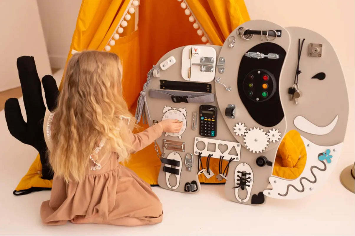 Aktivitetstavler i alle former og farver: FOXY FAMILYS og WOOBIBOARD