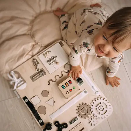 Aktivitetstavler der fremmer læring og leg