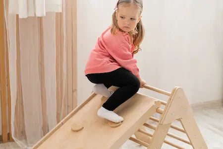 Forbedr børns motorik med indendørs klatrestativer