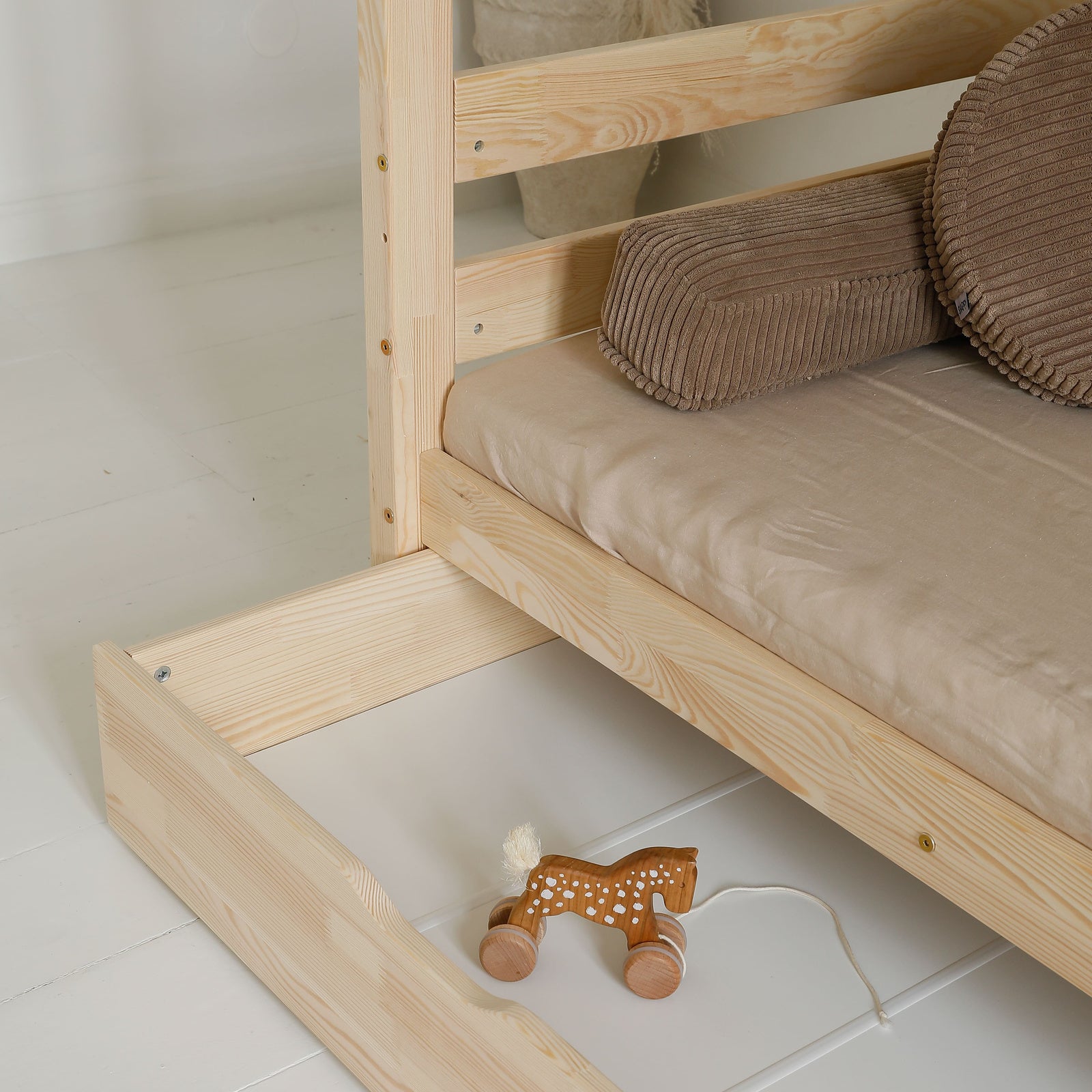 Basic Plus køjeseng m. skuffe