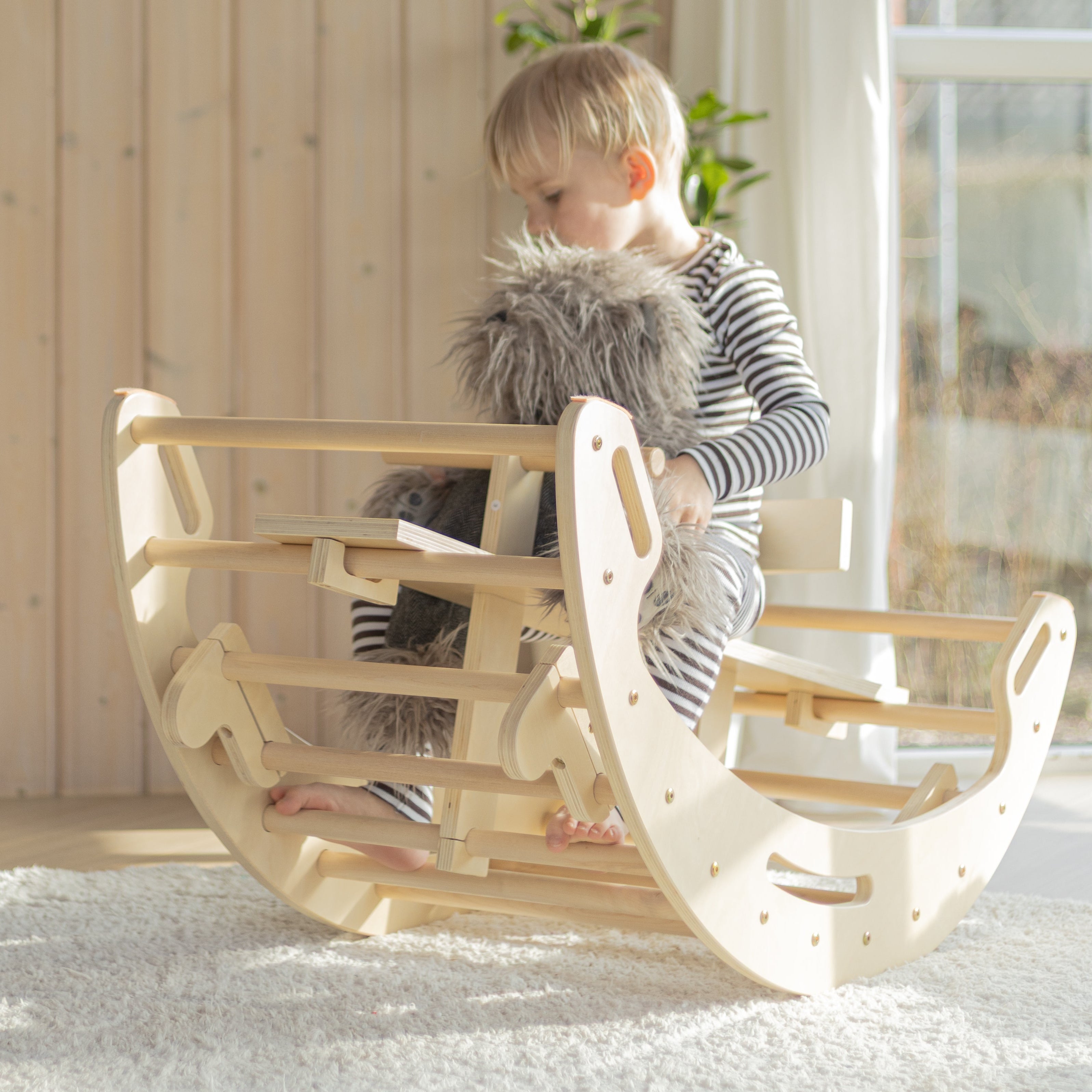 Gyngehest til Luna Klatrebue