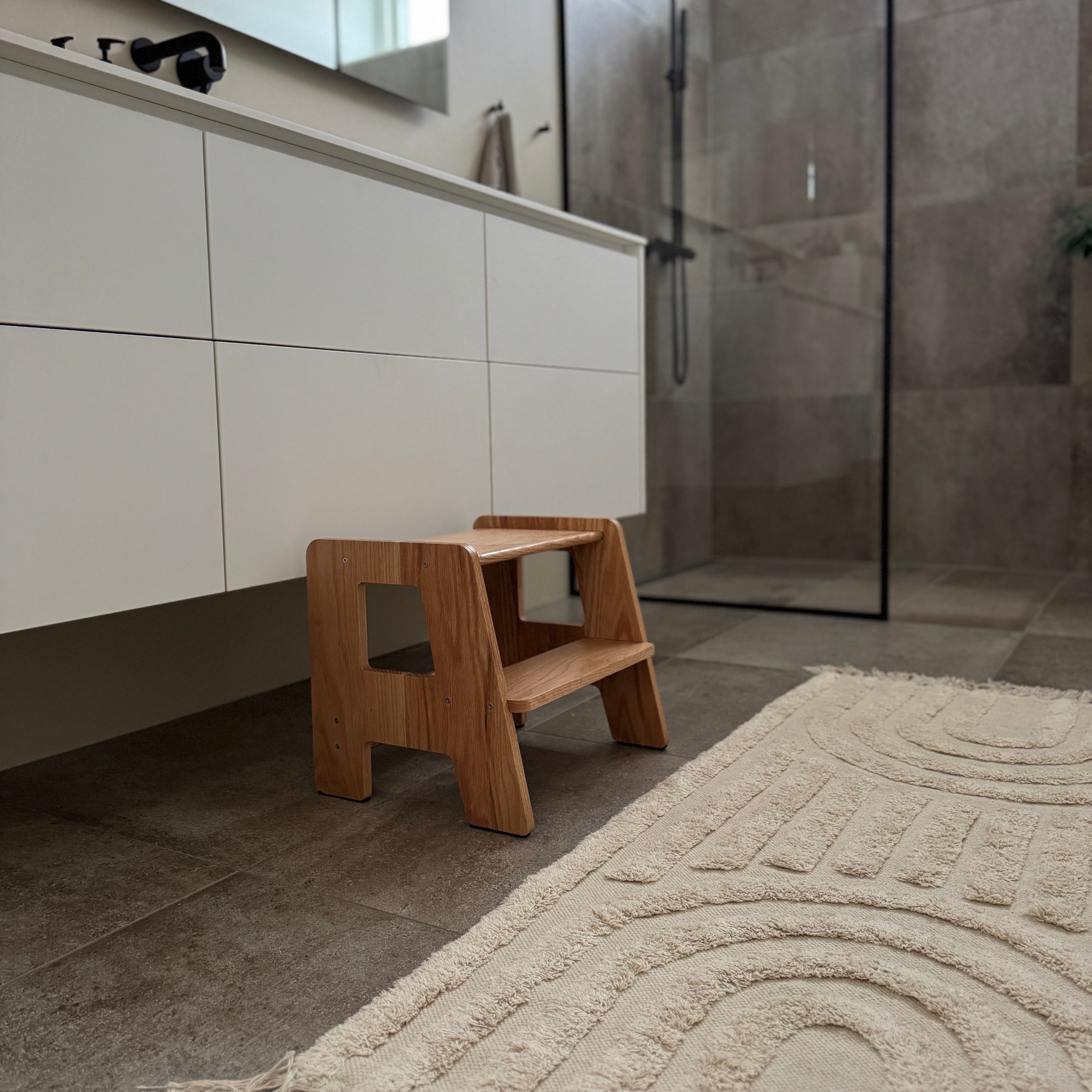 Børneskammel i egetræ