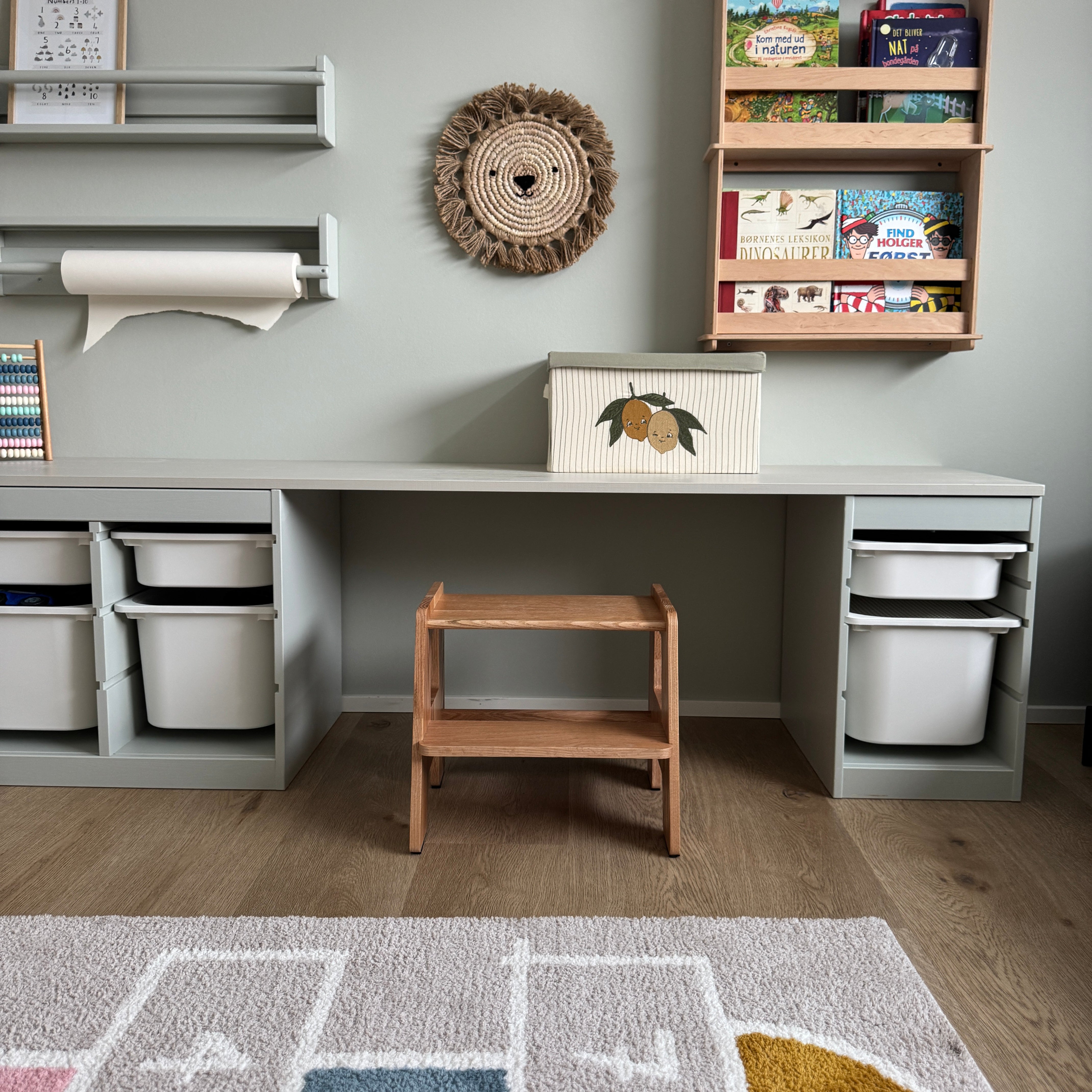 Børneskammel i egetræ