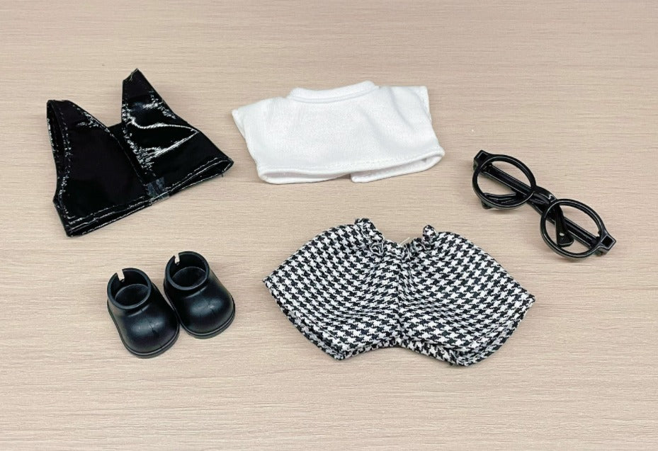 Labubu Tøjsæt- Classic Chic Edition