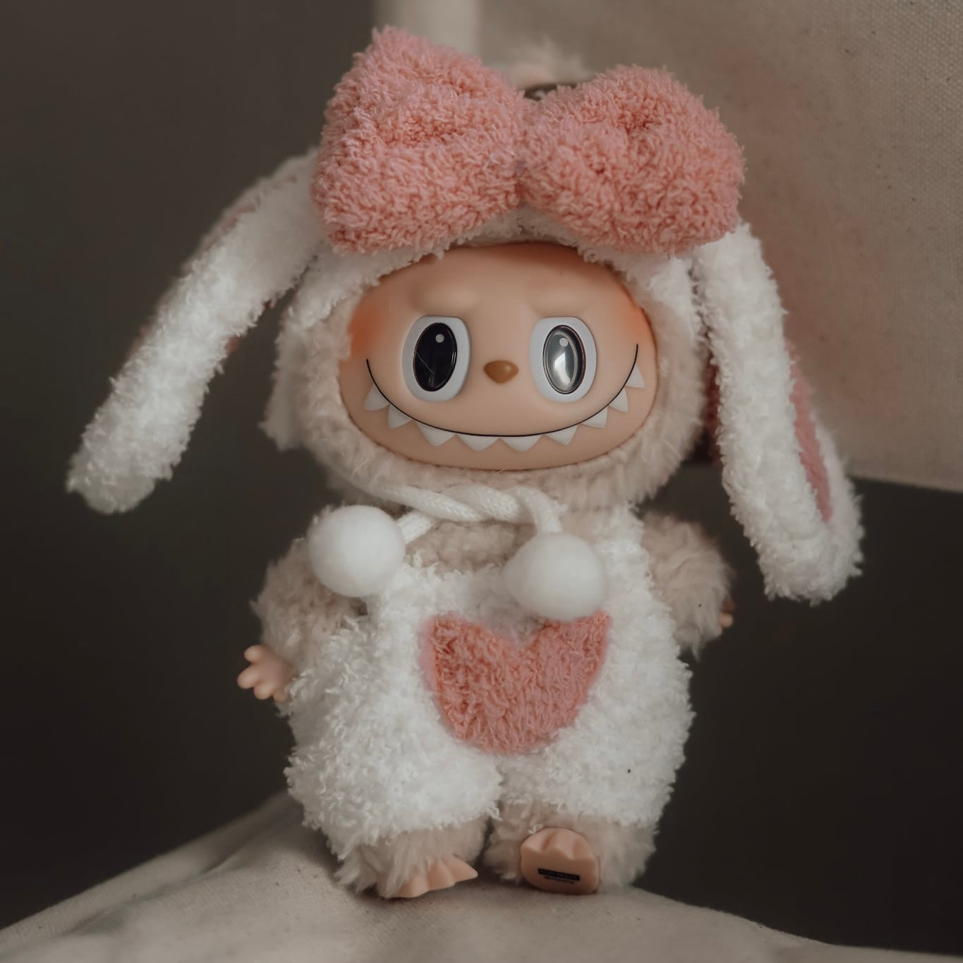 Blødt kanin-kostume til Labubu