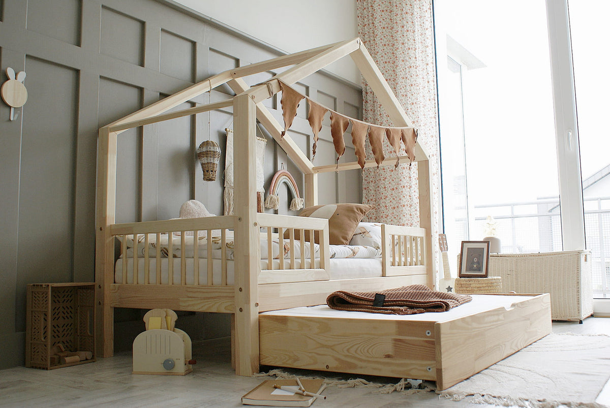 Husseng HOUSEBED Duo m. runde tremmer og skuffe