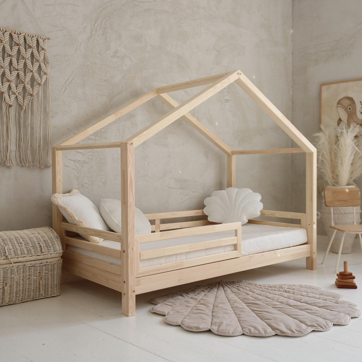 Husseng HOUSEBED FELLO
