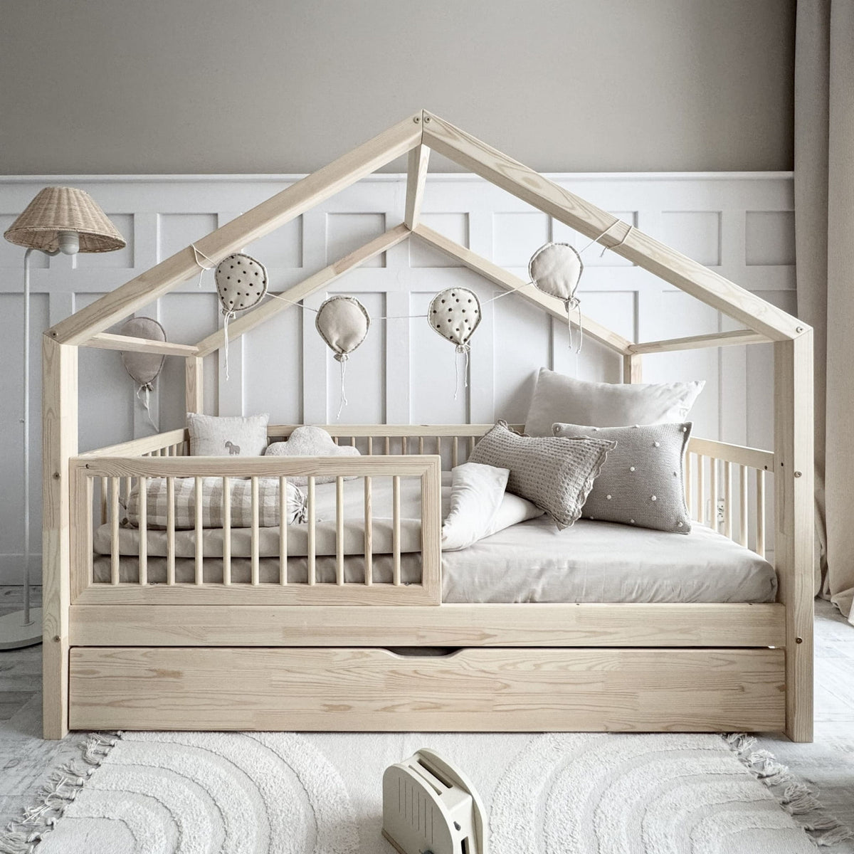 Husseng HOUSEBED ALTO m. skuffe