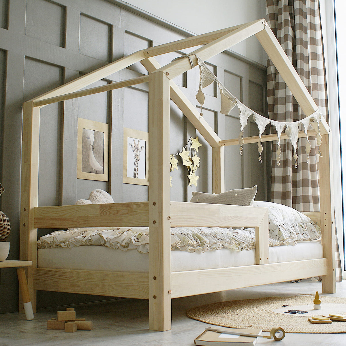 Husseng HOUSEBED m. lige sengehest