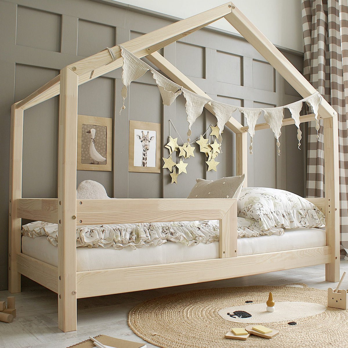 Husseng HOUSEBED m. lige sengehest