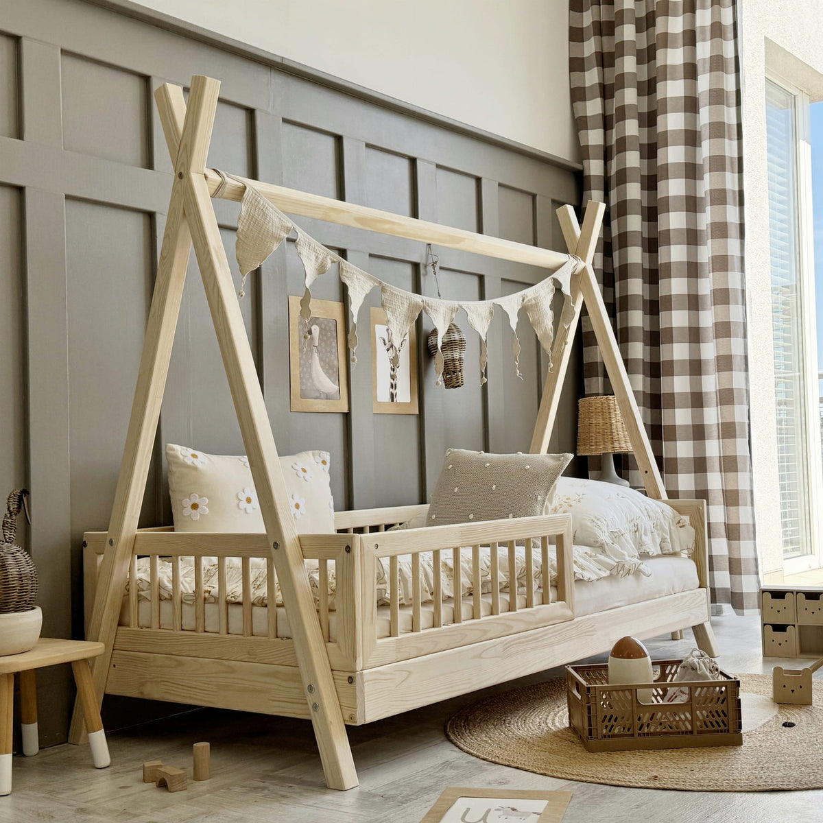 Husseng TIPI m. runde tremmer