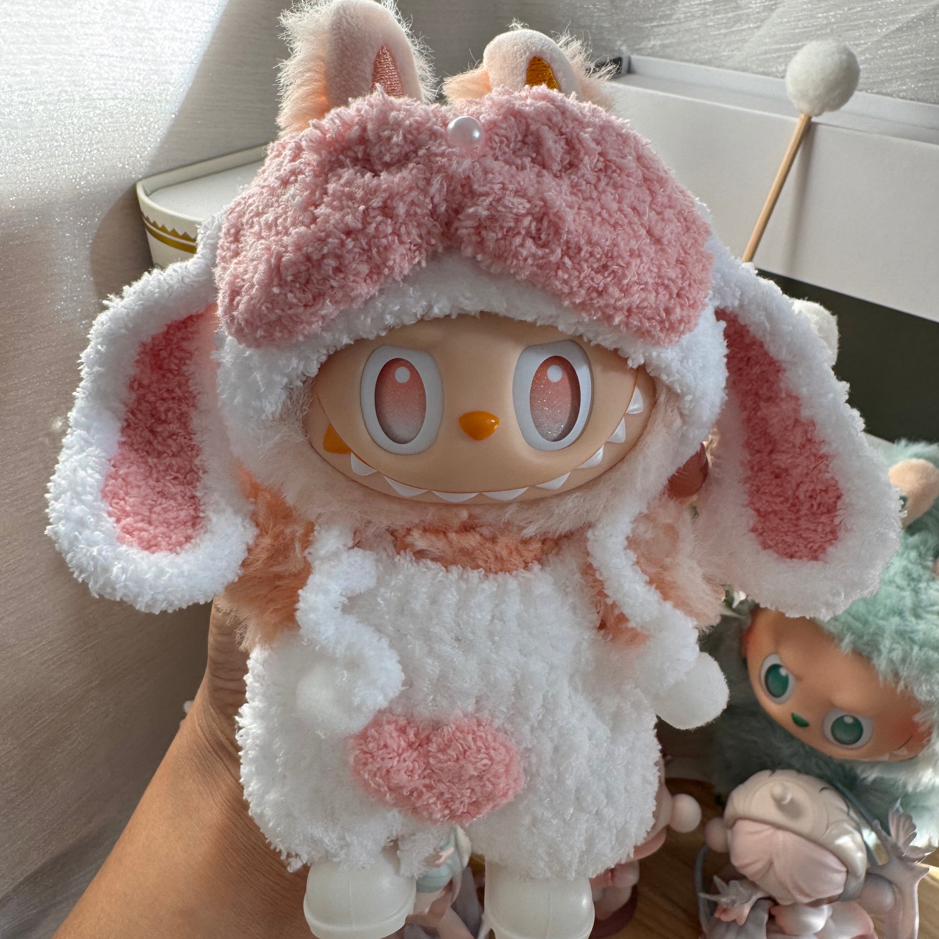 Blødt kanin-kostume til Labubu