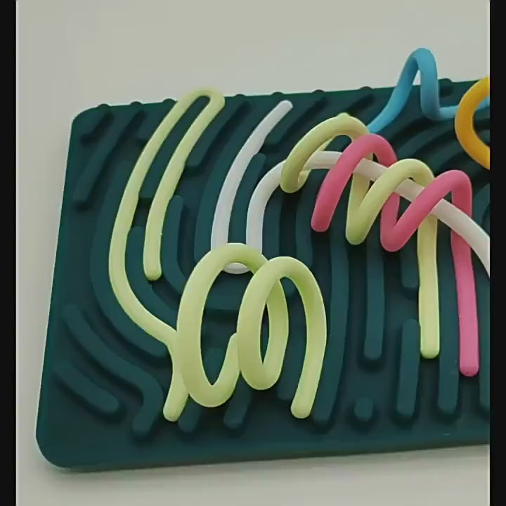 Indlæs video: Dobbeltsidet Senorisk aktivitetstavle-Pushpeel