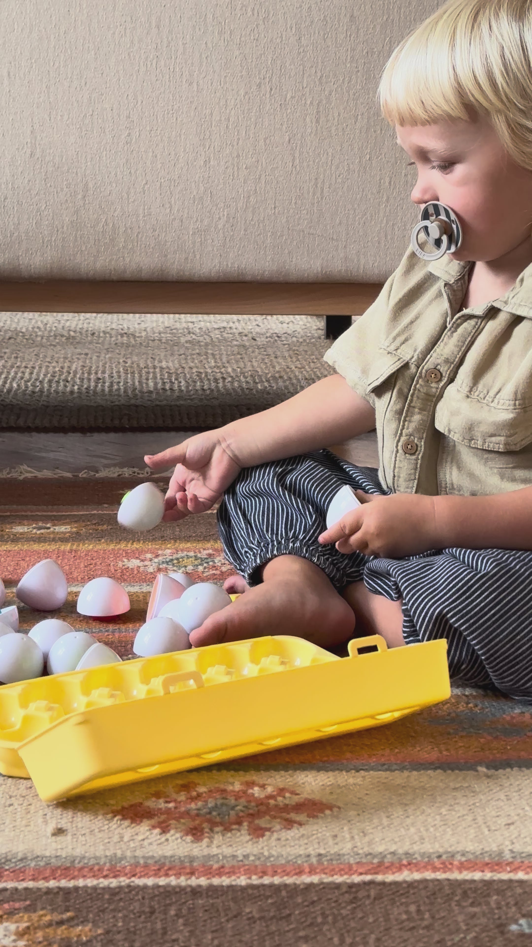 Indlæs video: Montessori Æg-Puslespil