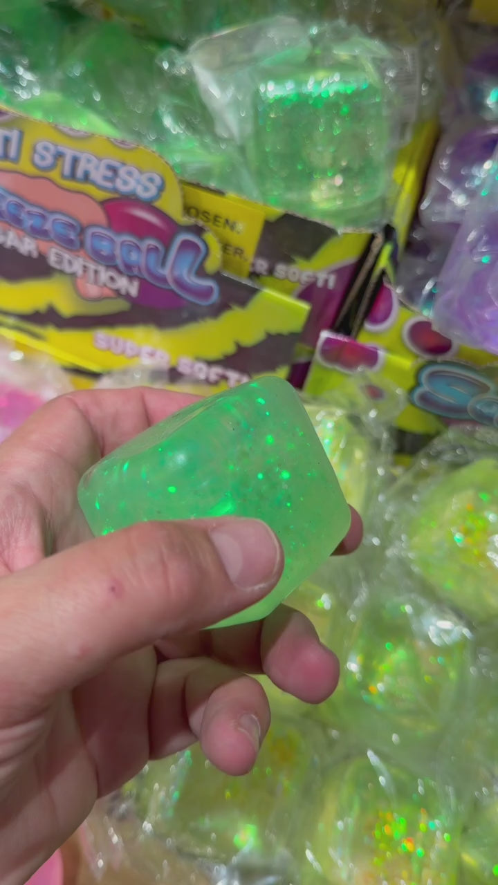 Indlæs video: Glitter Squishy Cube