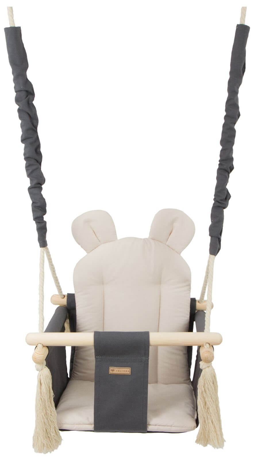 Beige babygynge på hvid baggrund. Babygyngen er lavet i gråt stof.